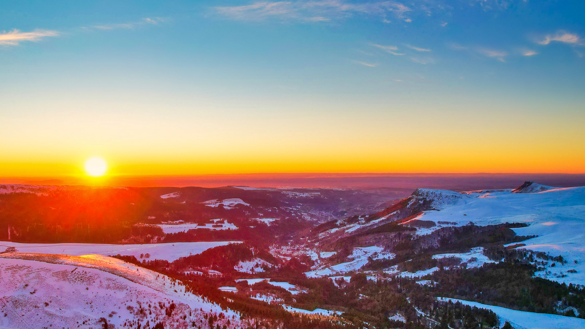 Puy de la Tâche : Coucher de Soleil Impressionnant - Puy Gros & Banne d'Ordanche