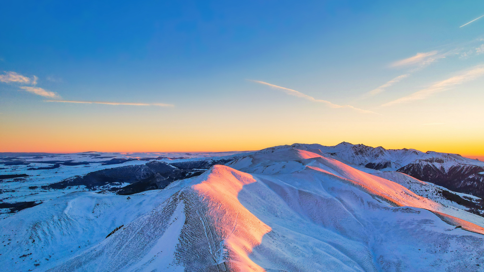 Puy de la Tâche : Coucher de Soleil Époustouflant - Massif Adventif & Monts Dore