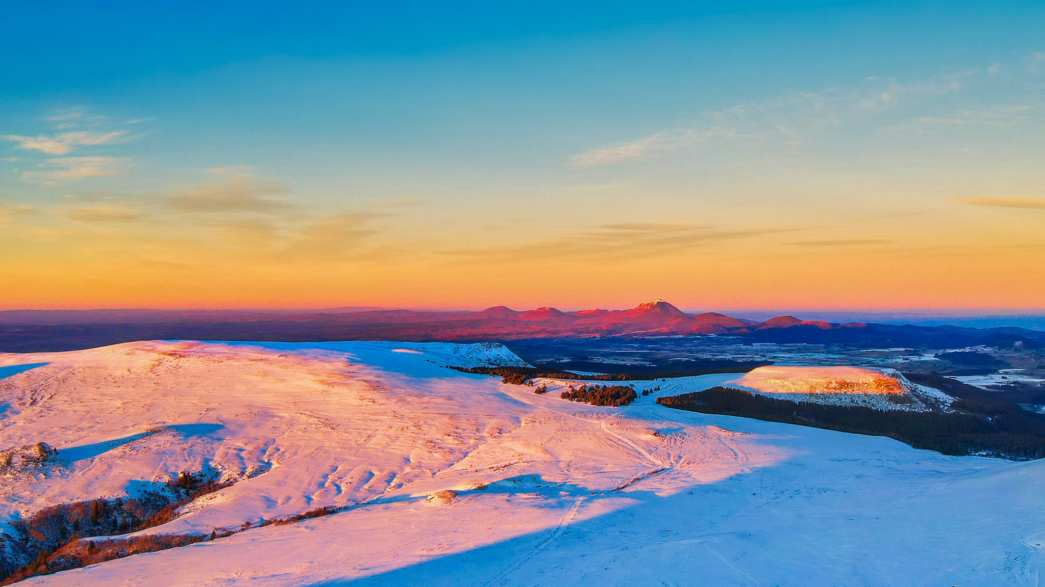 Puy de la Tâche : Coucher de Soleil Magique - Chaîne des Puys & Puy de Dôme