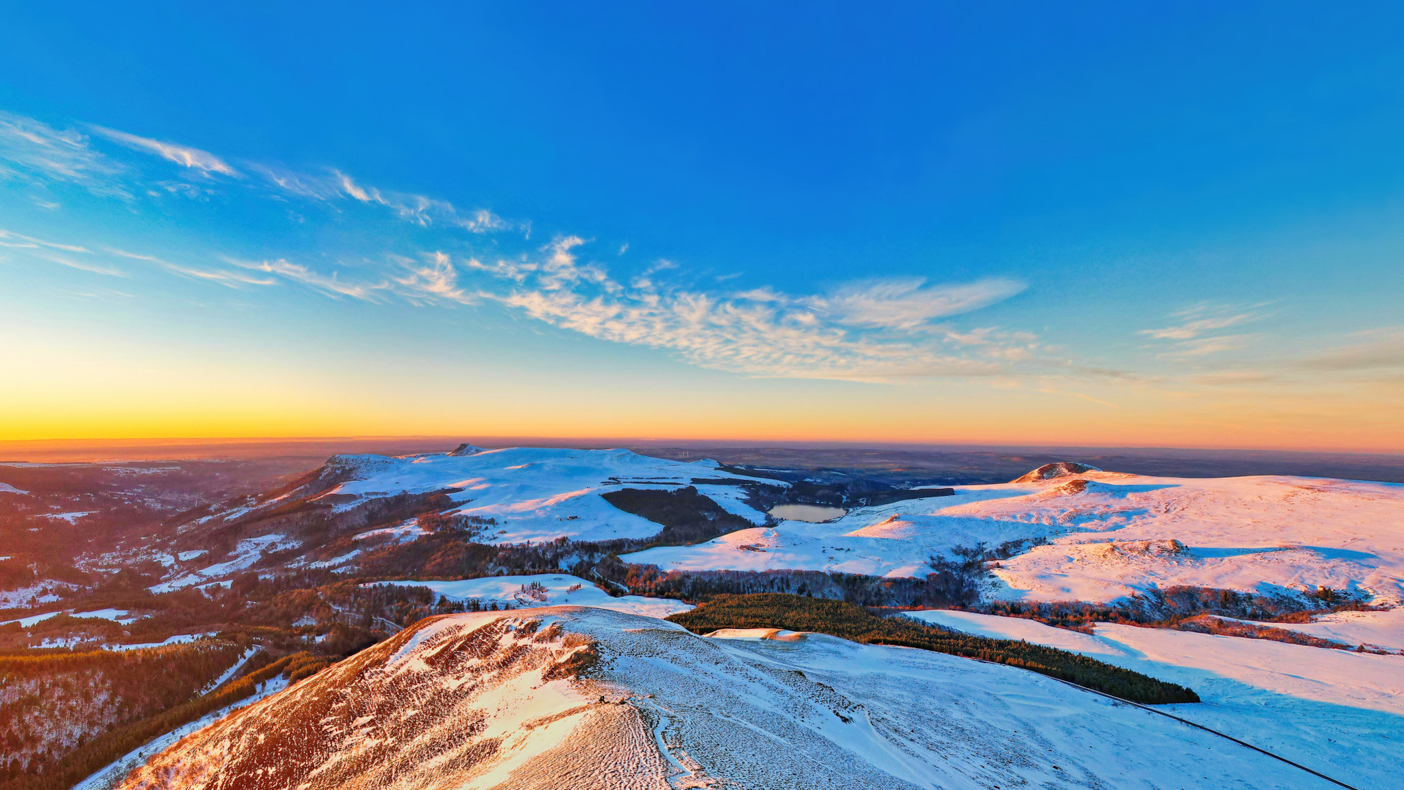 Puy de la Tâche : Coucher de Soleil Inoubliable - Puy de l'Aiguiller, Banne d'Ordanche & Puy Gros