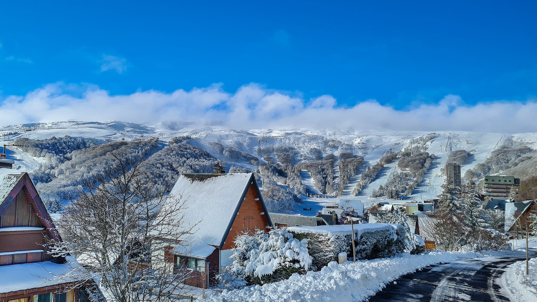 Super Besse - Charme du Centre-Ville en Perspective