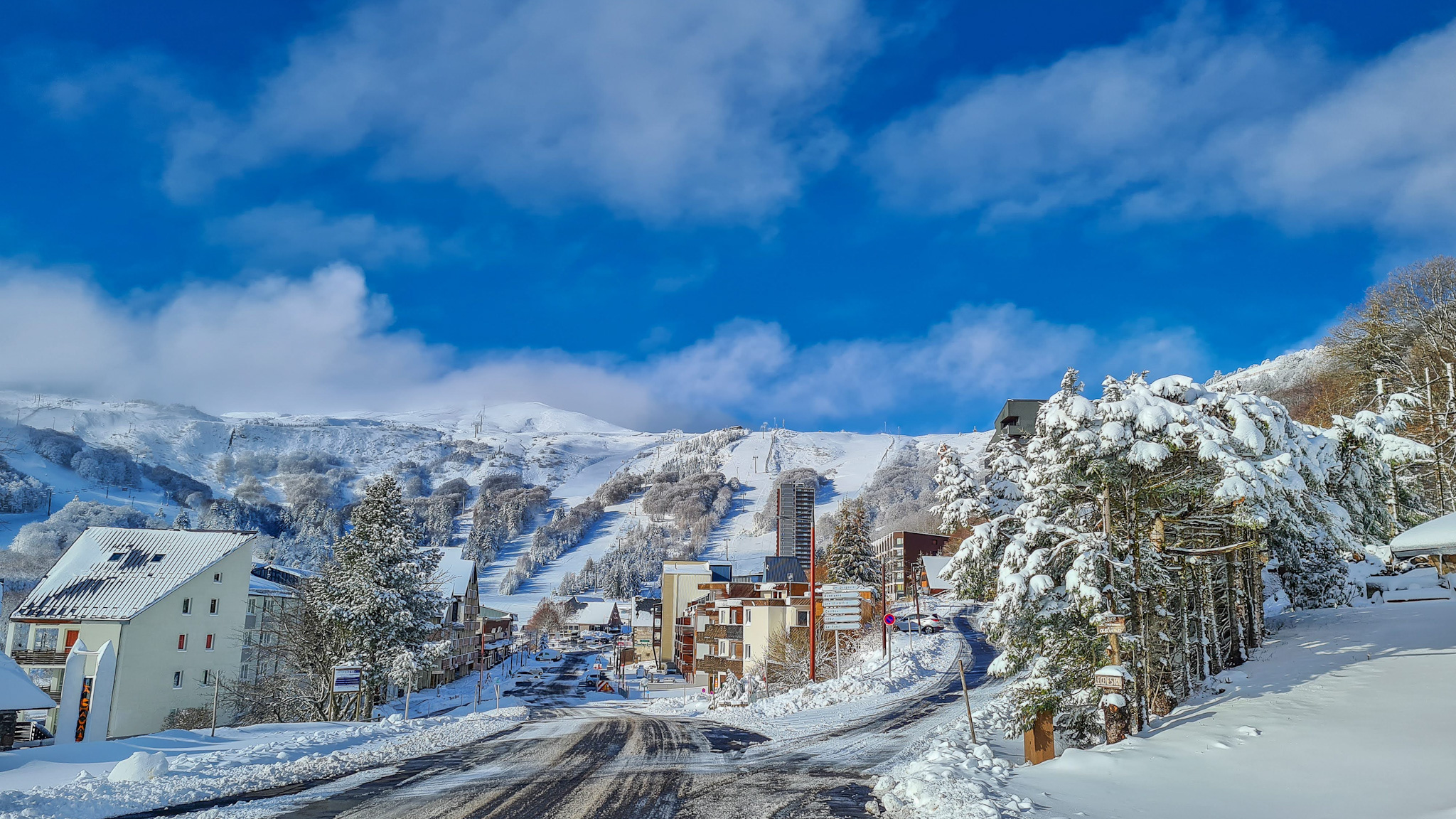 Super Besse : Au Cœur de la Station de Ski