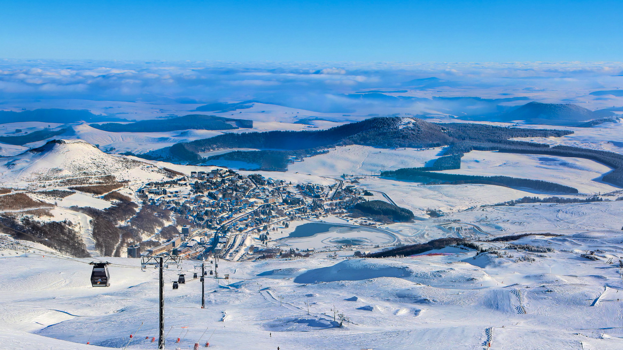 Super Besse : Vue Panoramique Exceptionnelle du Puy de la Perdrix !