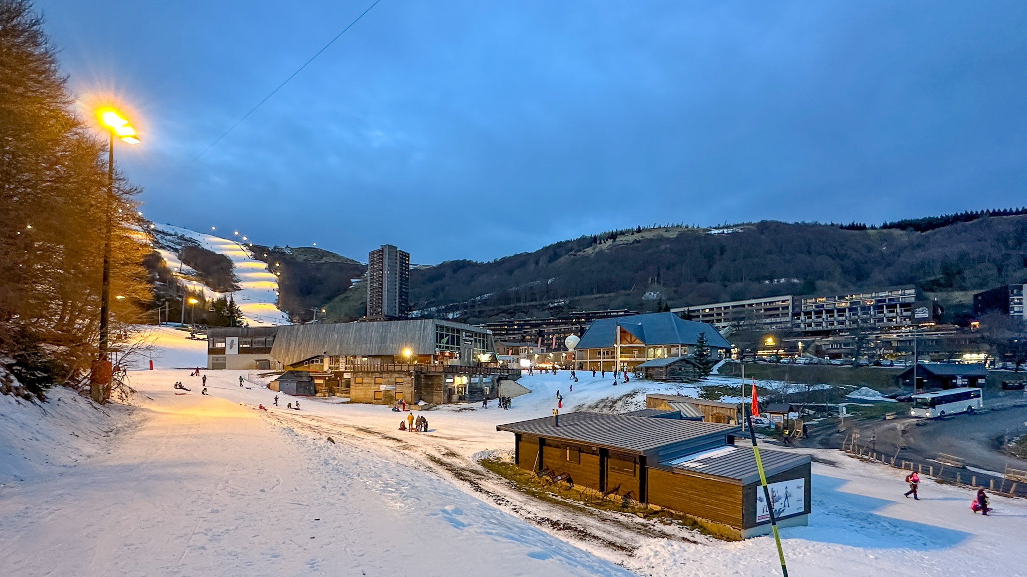 Super Besse - ESF, Centre Station - Vacances Ski Inoubliables