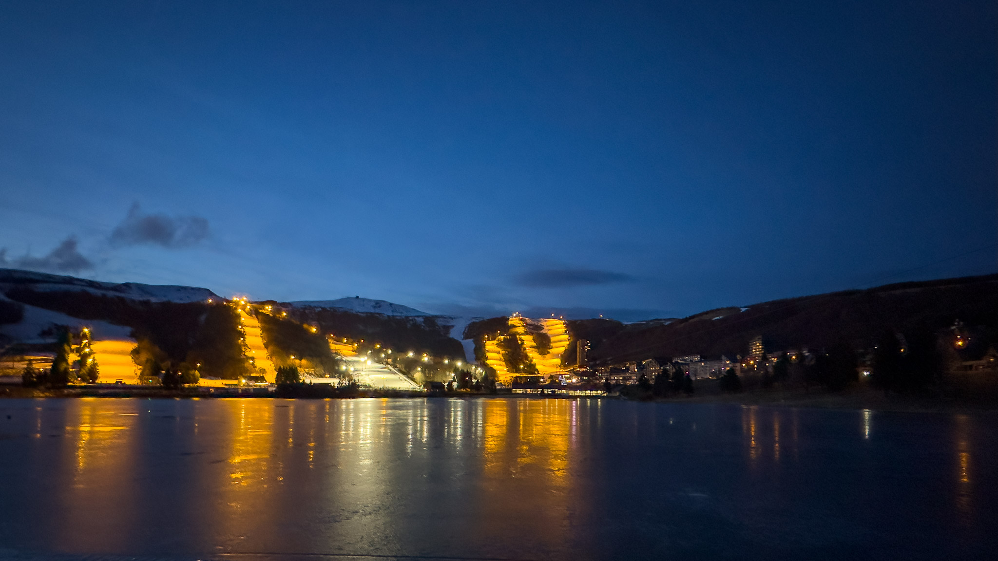 Super Besse : Vue du Lac des Hermines, Panorama Exceptionnel