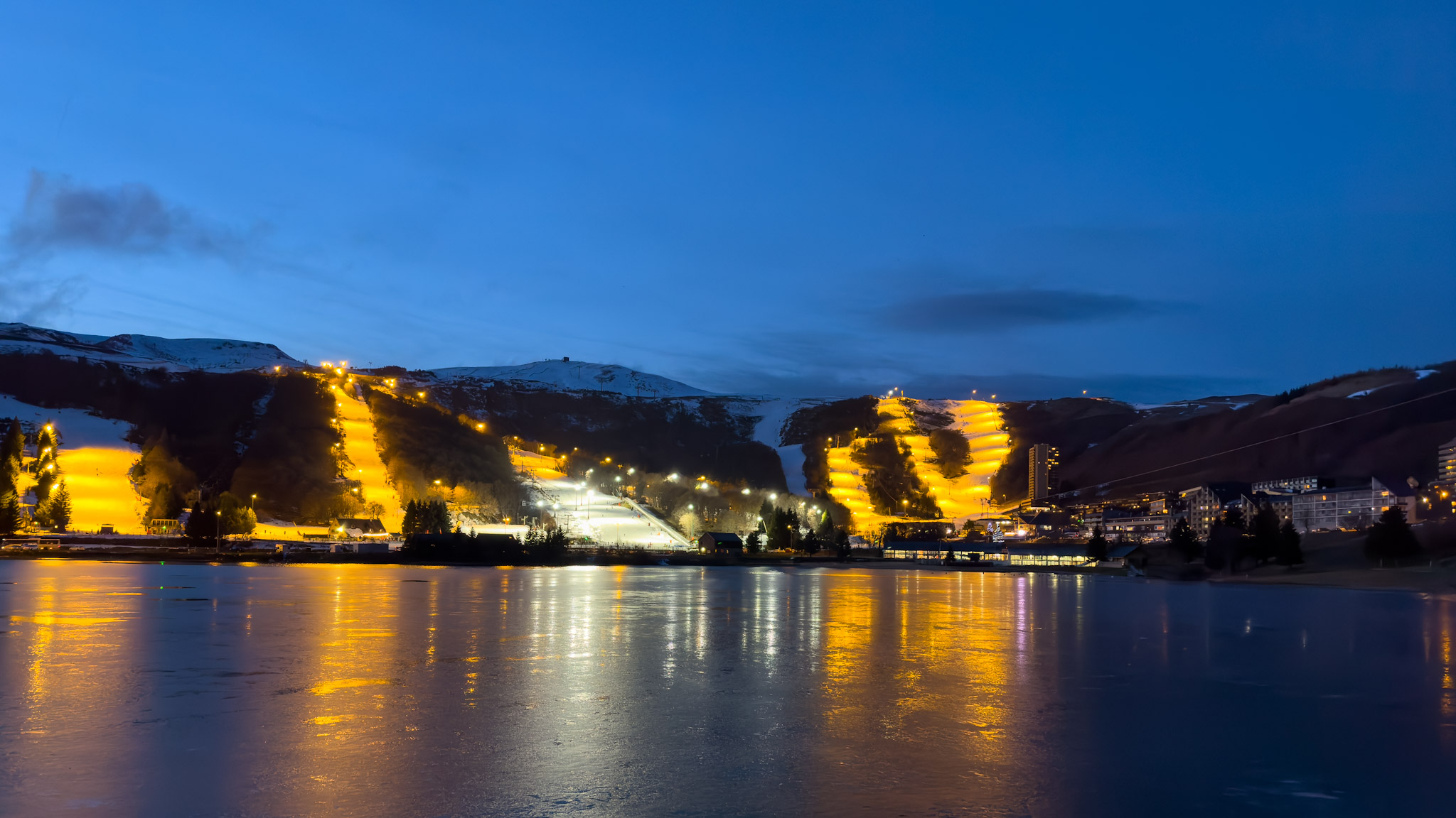 Super Besse en Hiver : Station Magique sous la Neige