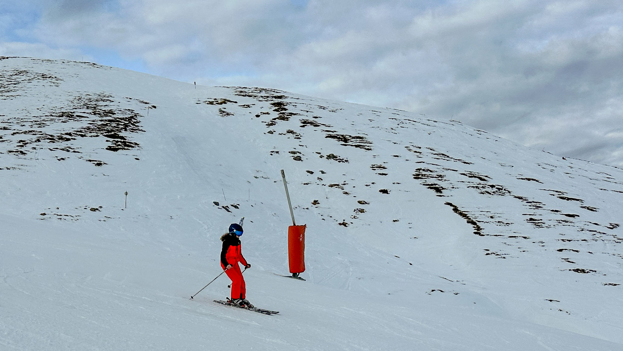 Super Besse : Descent Piste Bleue - Puy de la Perdrix - Plaisir et Vue Exceptionnelle