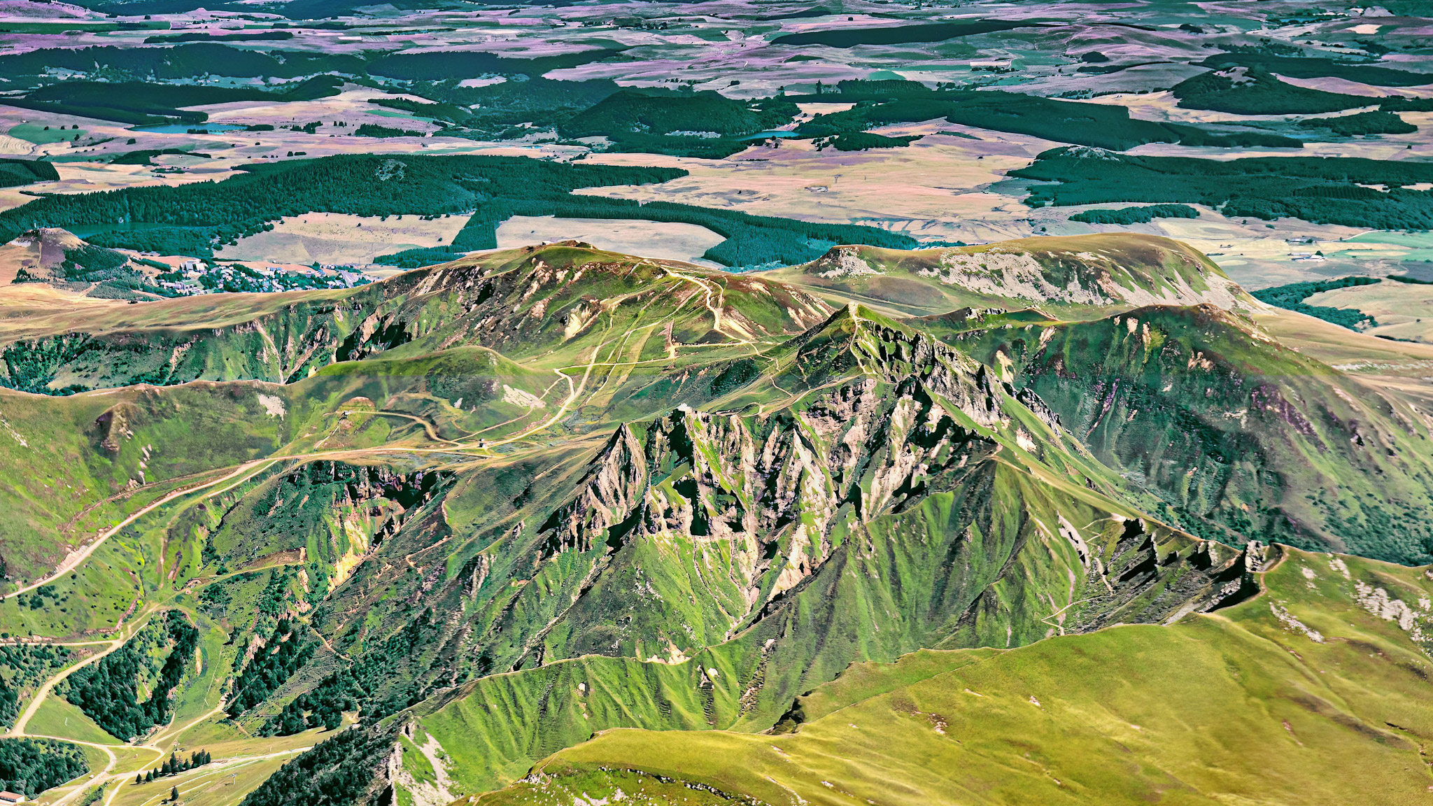 Massif du Sancy - Panorama Sublime sur le Puy de Sancy et Super Besse