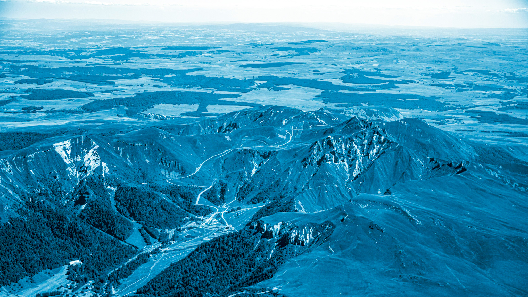 Massif du Sancy : Randonnée Inoubliable du Roc de Cuzeau au Puy de Cliergue - Panoramas Grandioses Garantis !