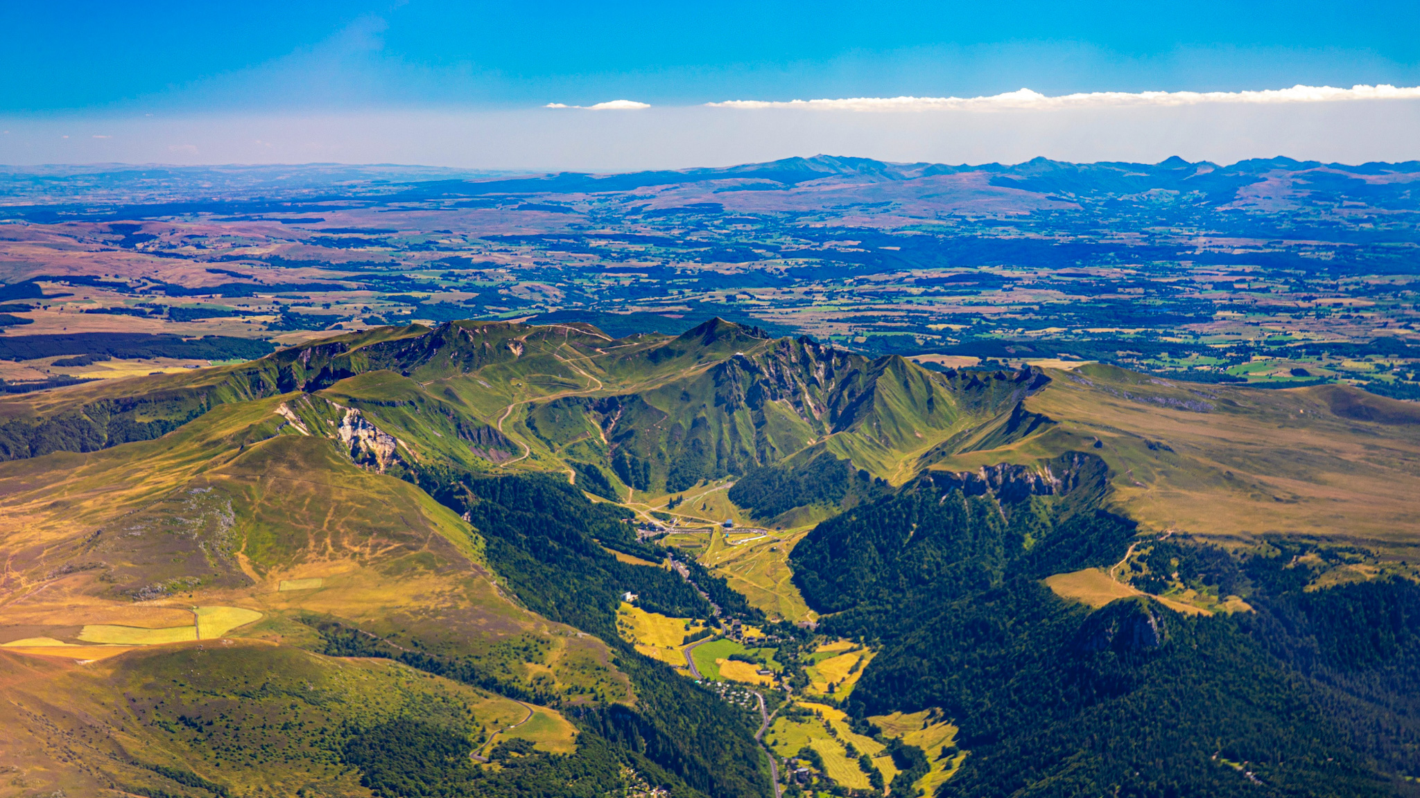 Massif du Sancy : Ascension des Géants - Puy des Crebasses, Puy de Cacadogne, Puy de Sancy... Vivez l'Expérience !