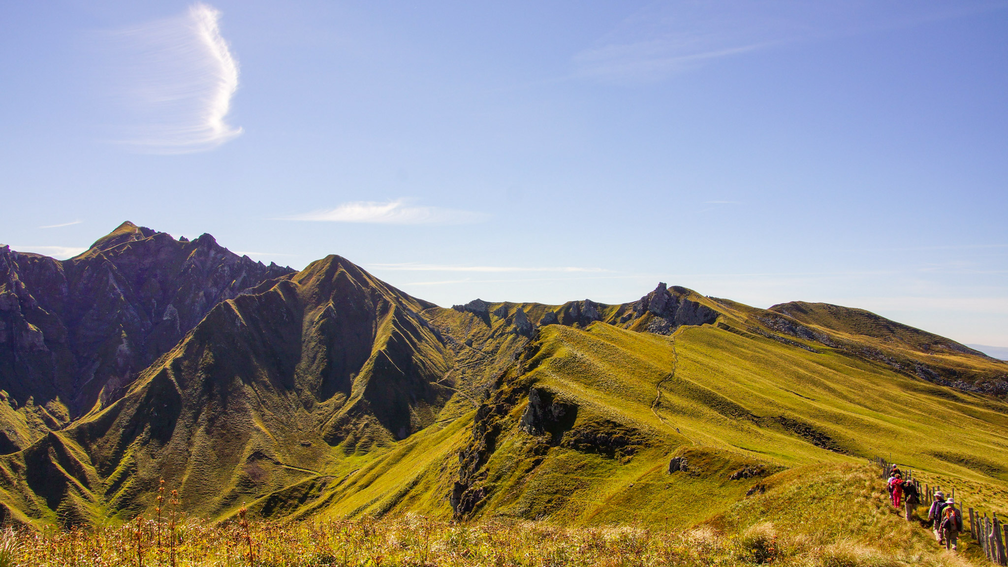 Belle vue sur le chemin des cretes menant au Puy de Sancy