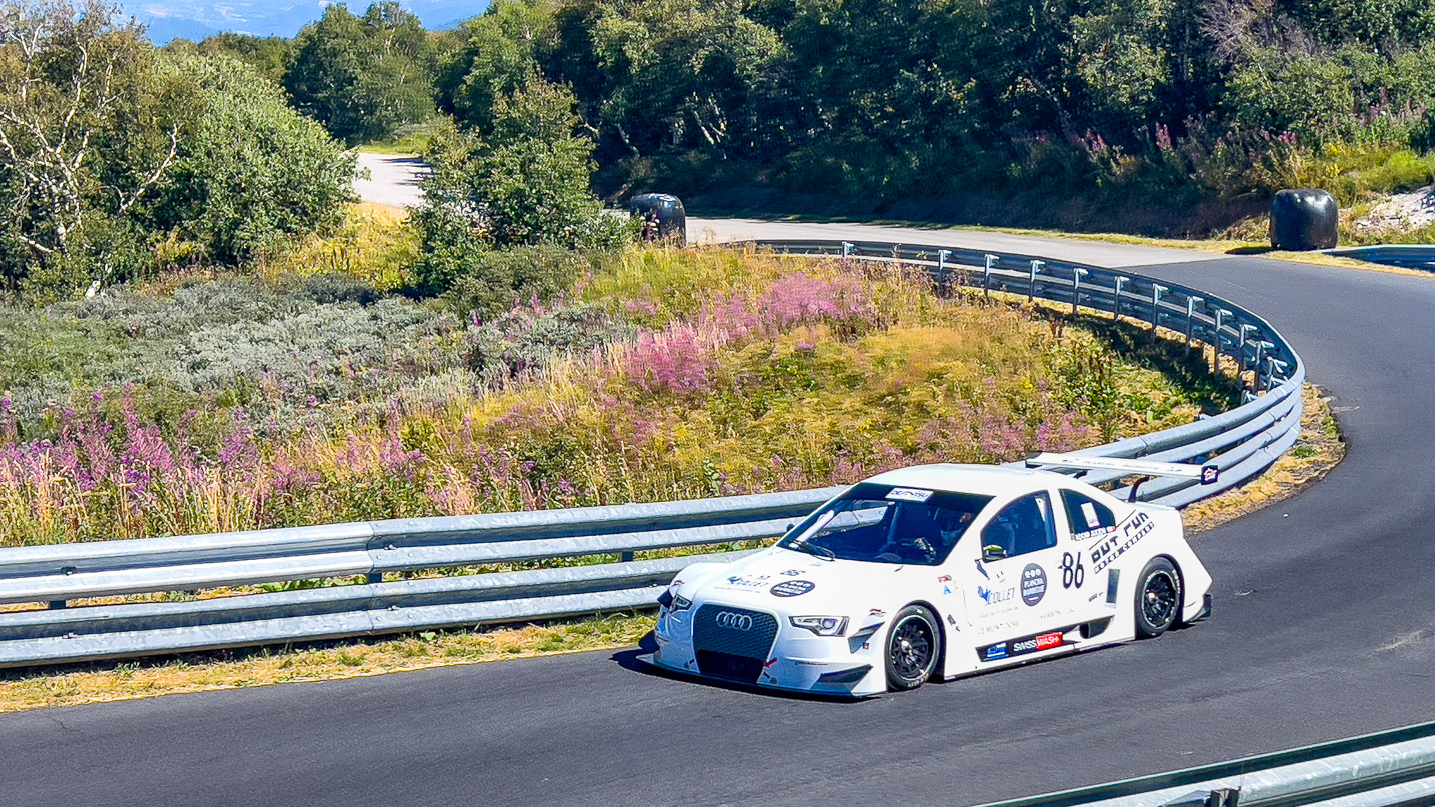 Course de Côte du Mont Dore : Audi en Course - Puissance et Performance