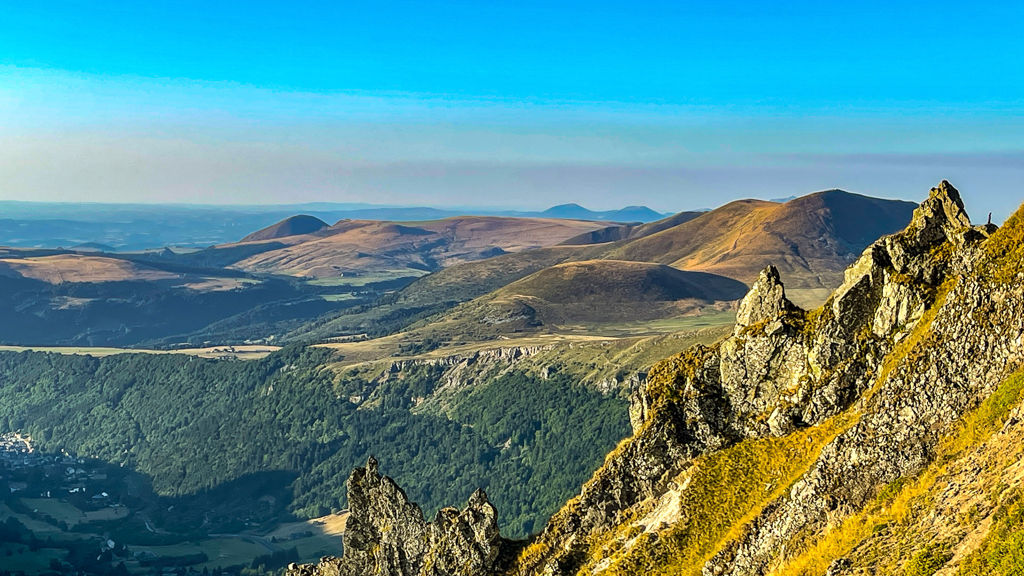 Puy de Sancy : Du Puy de la Tache au Puy de l'Angle - Un Panorama à couper le souffle