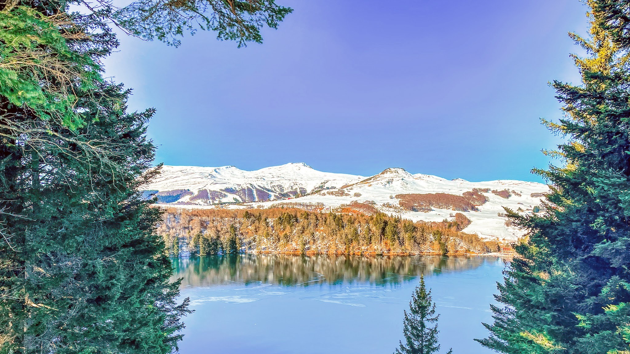 Massif Central : Lac Pavin & Panorama Splendide sur le Sancy