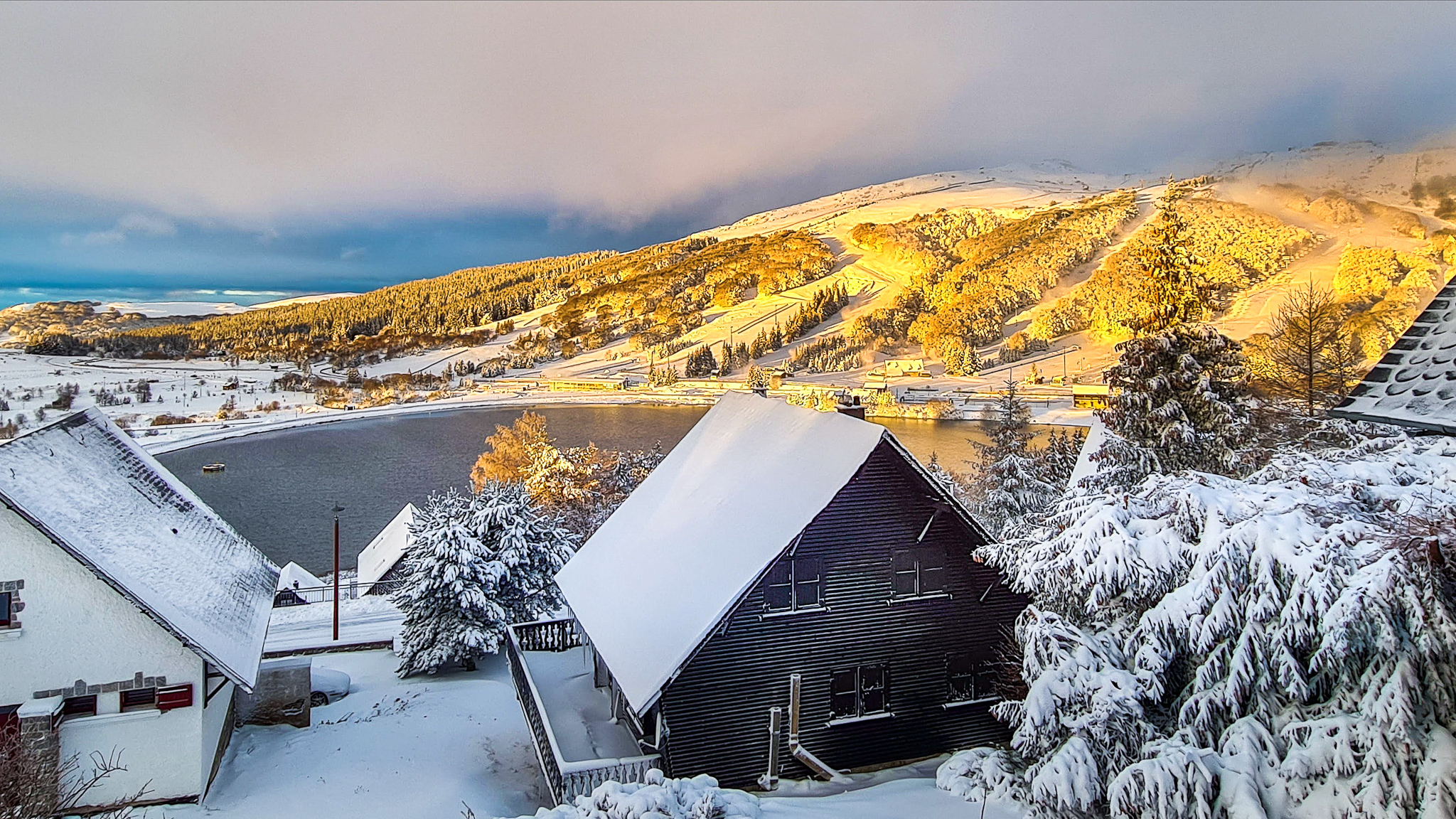 Chalet Ma Cambuse Super Besse - Panorama Exceptionnel Pistes de Super Besse