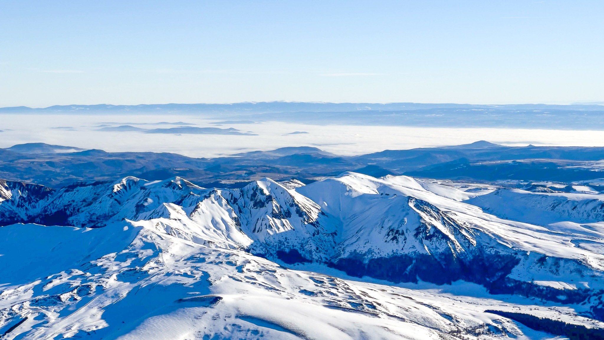 Massif du Sancy : Fontaine Salée, Monts du Forez, Panorama Exceptionnel