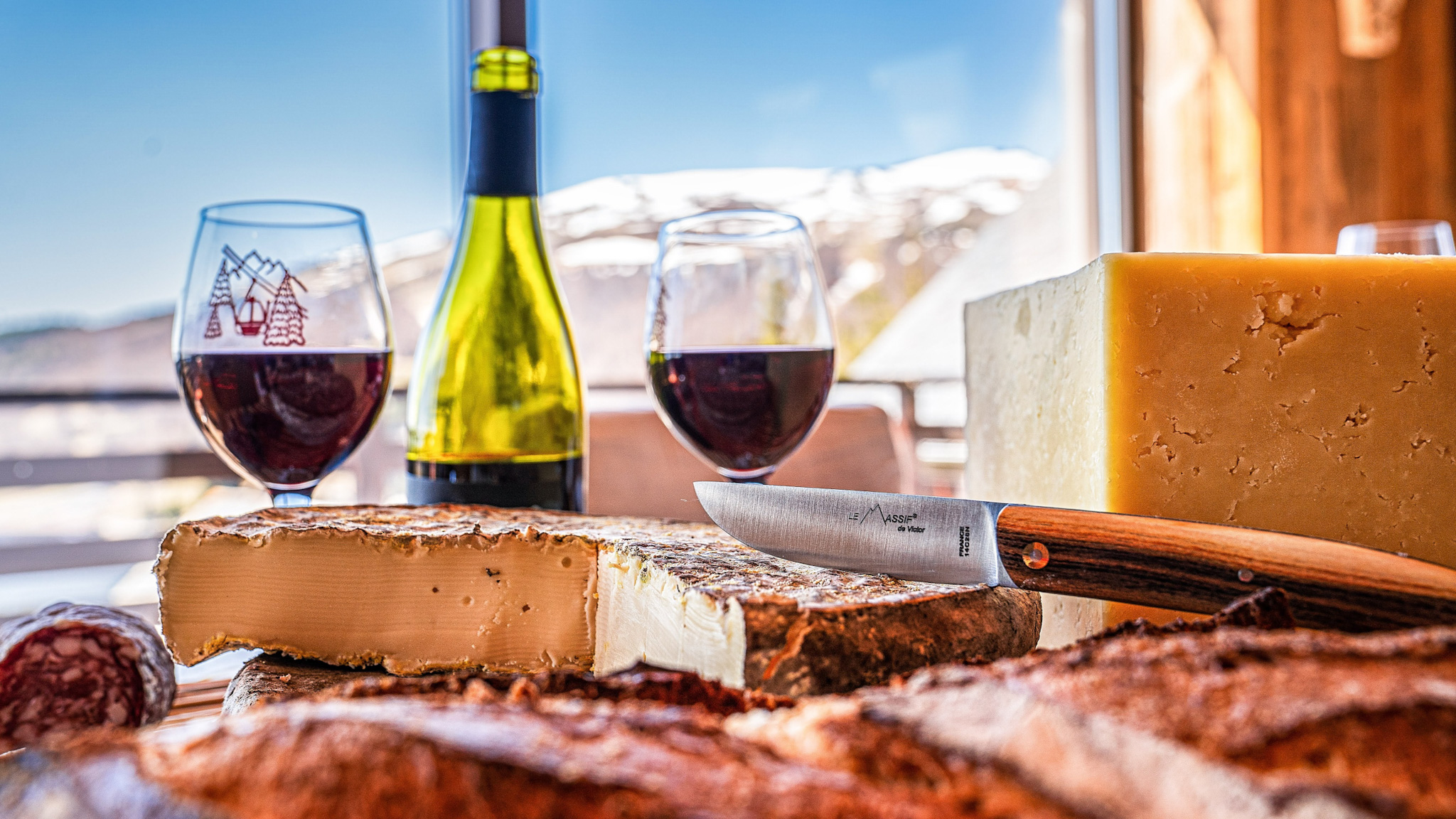 Découvrez les produits du terroir au Chalet Ma Cambuse à Super Besse.