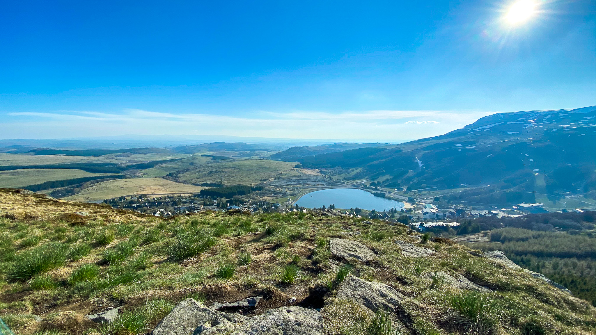 Puy de Chambourguet : Panorama Cézallier à 360° depuis le Sommet