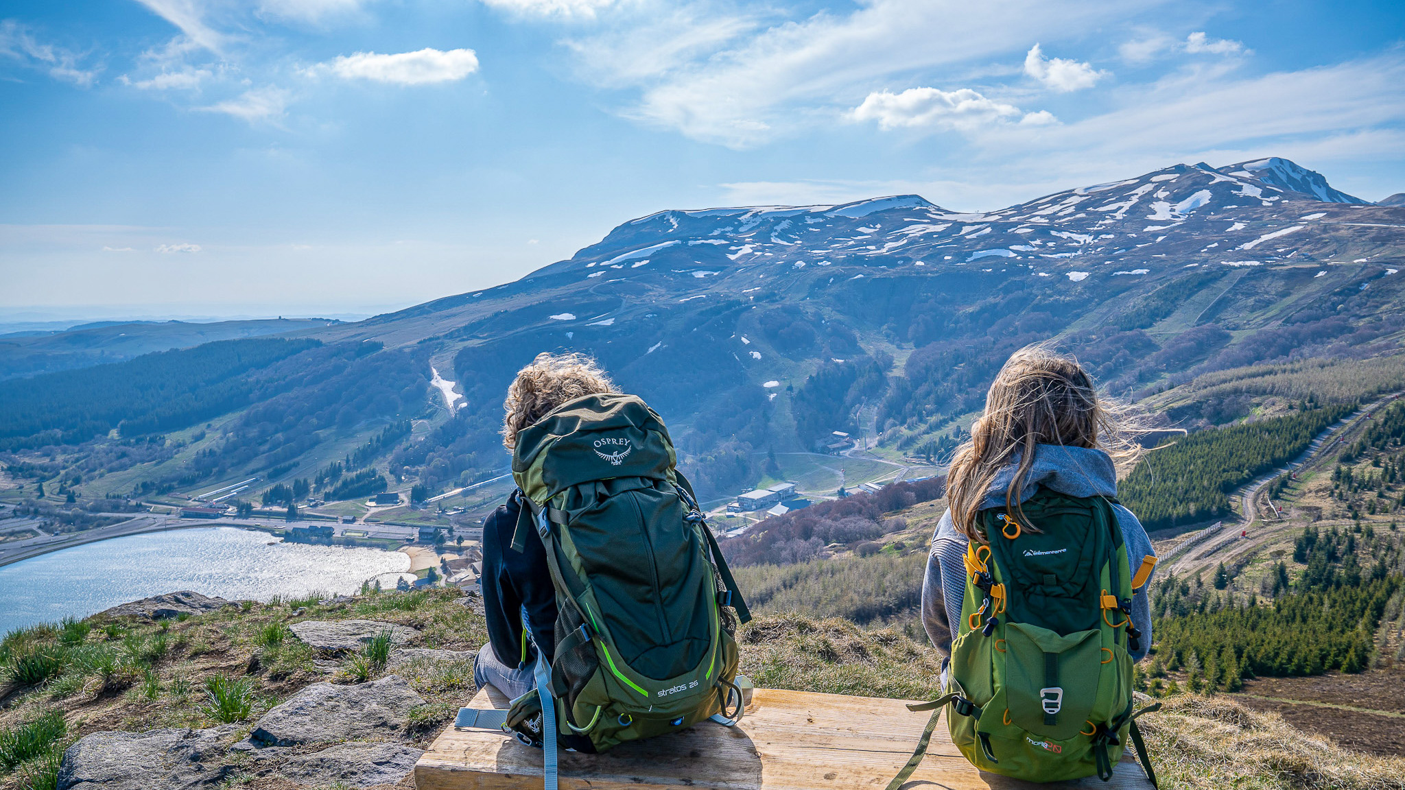 Puy de Chambourguet : Vue panoramique sur Super Besse depuis le sommet