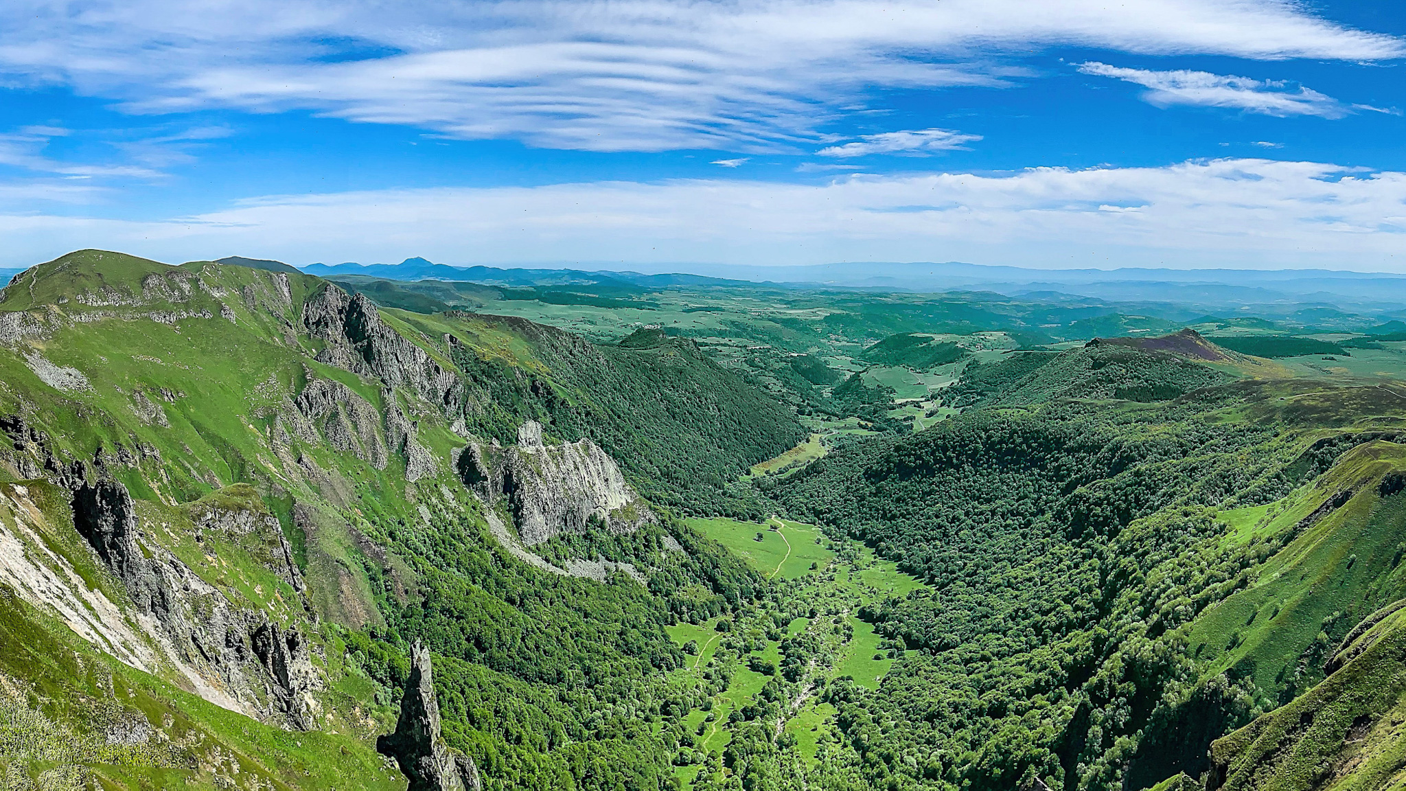 La Dent de la Rancune et la vallée de Chaudefour : Un paysage majestueux !