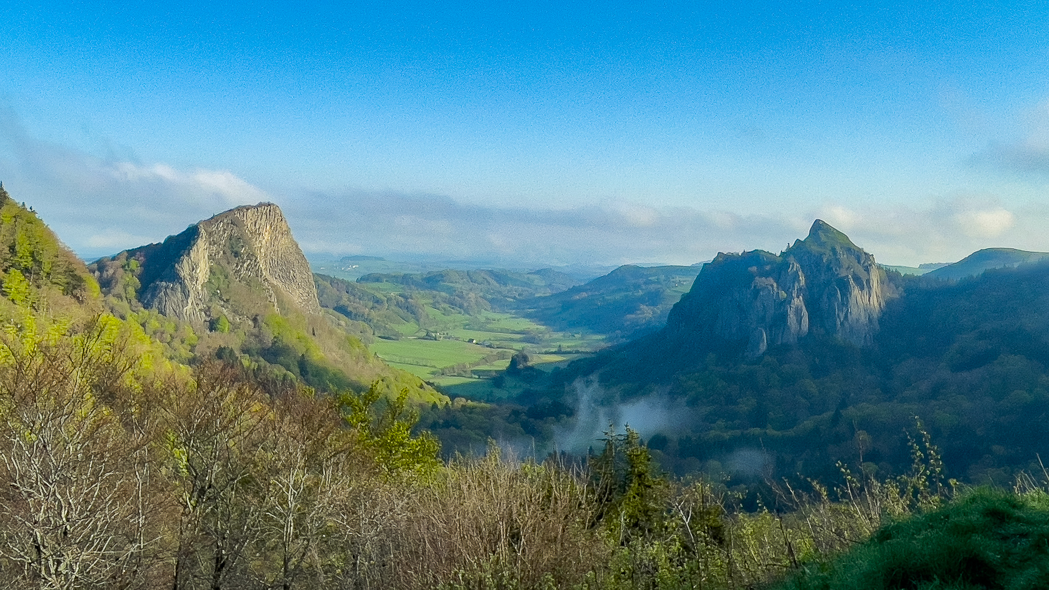 Mont Dore : Roches Tuilière et Sanadoire - Curiosités Naturelles et Paysages Impressionnants