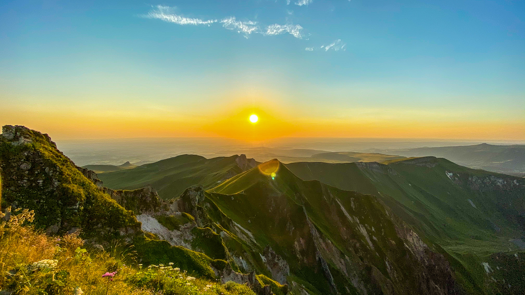 Coucher de Soleil Magique au Sommet du Puy de Sancy