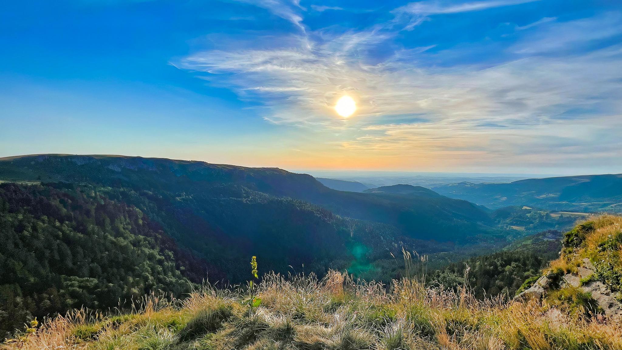 Le Capucin : Coucher de Soleil Magique sur la Vallée de la Dordogne