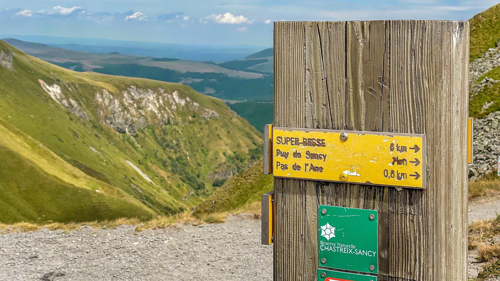 Col de Courre : Passerelle vers le Puy de Sancy depuis Chastreix-Sancy