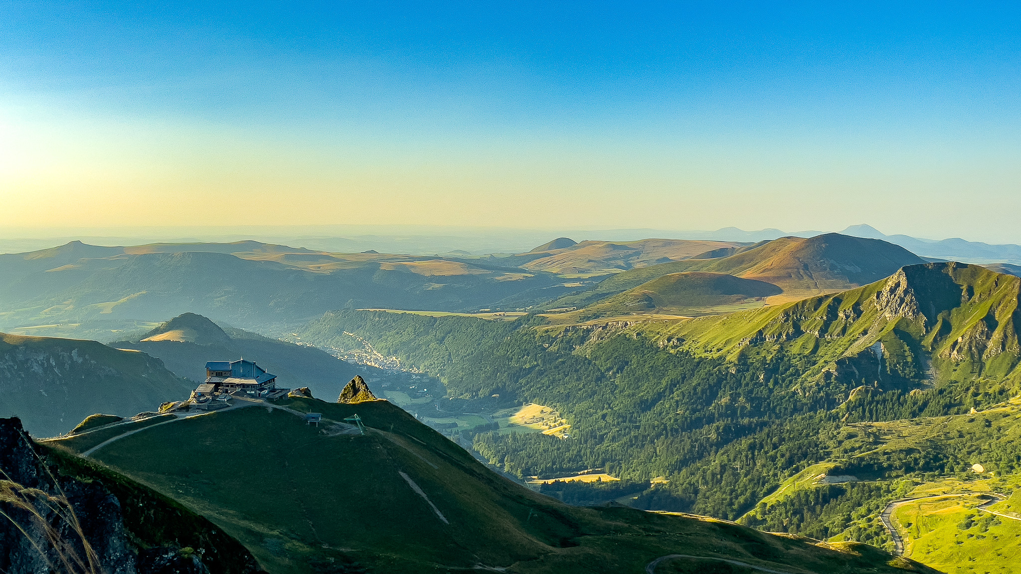 Puy de Sancy - Vallée de la Dordogne - Vue Panoramique Exceptionnelle