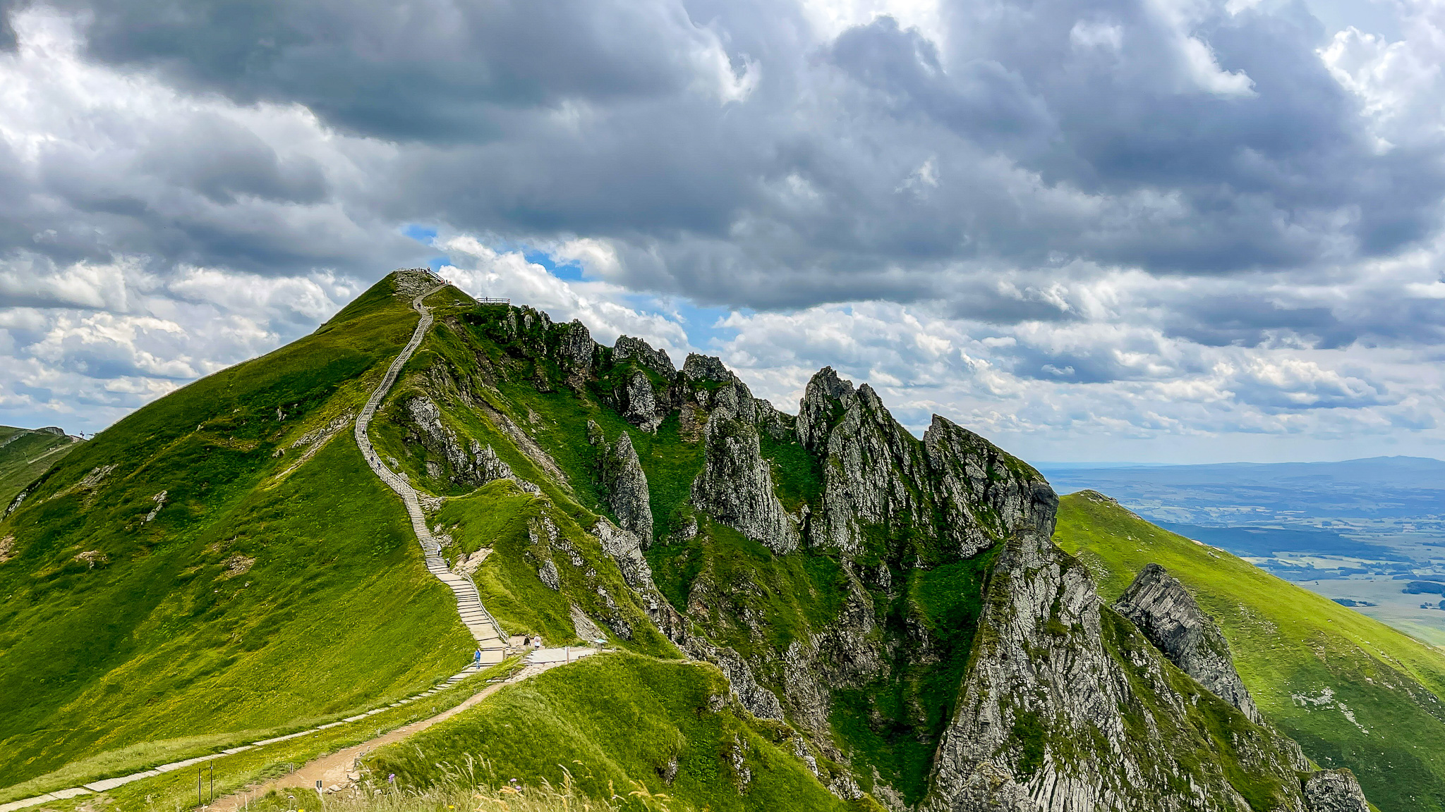 Crêtes du Sancy : Le Puy de Sancy, Sommet Culminant du Massif Central