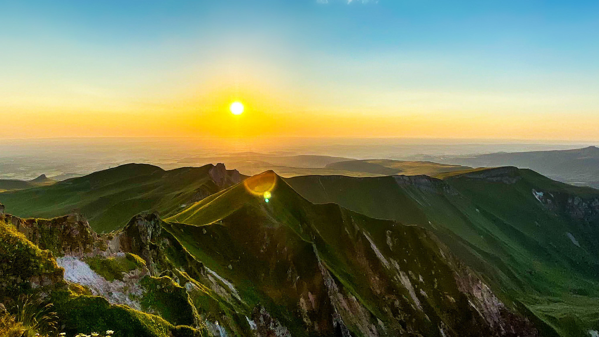 Crêtes du Sancy : Coucher de Soleil - Pas de l'Ane, Puy Redon, Tour Carrée - Splendeur du Panorama