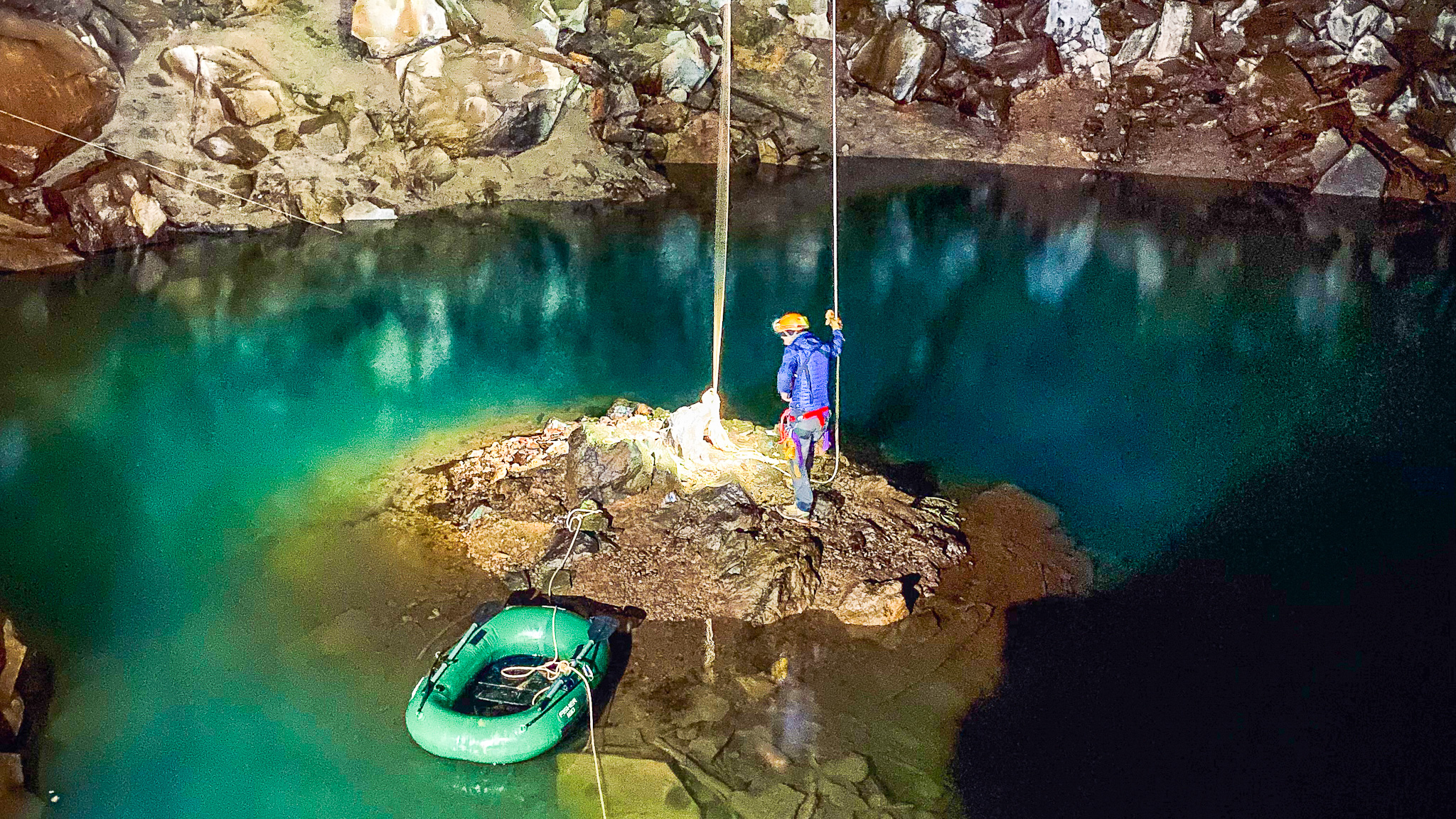 Le Creux de Soucy : L'Îlot d'Accueil - Au Cœur du Gouffre