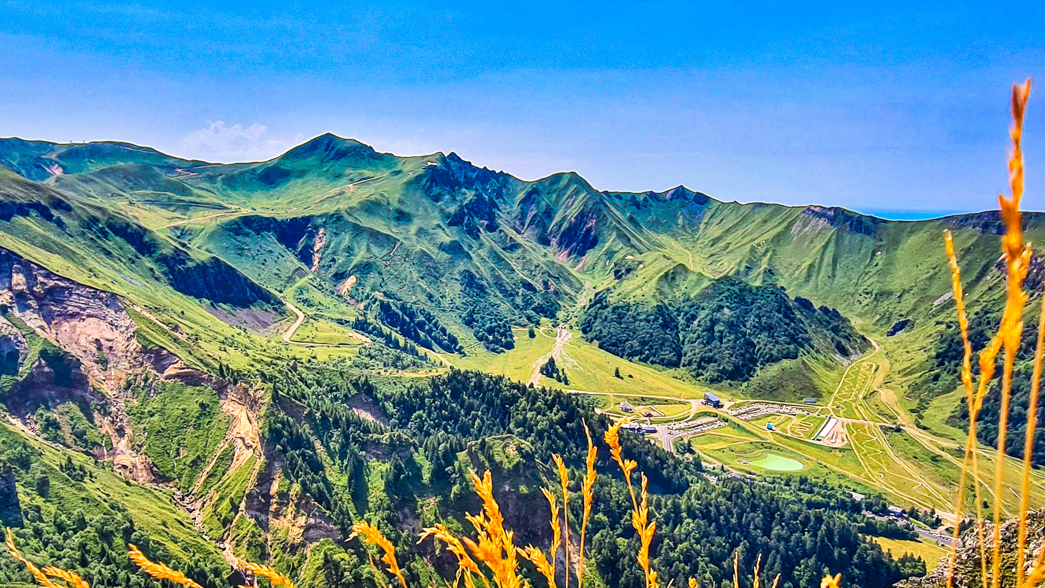 Crêtes du Sancy : Sentier Star du Sancy, Randonnée du Roc de Cuzeau au Val de Courre