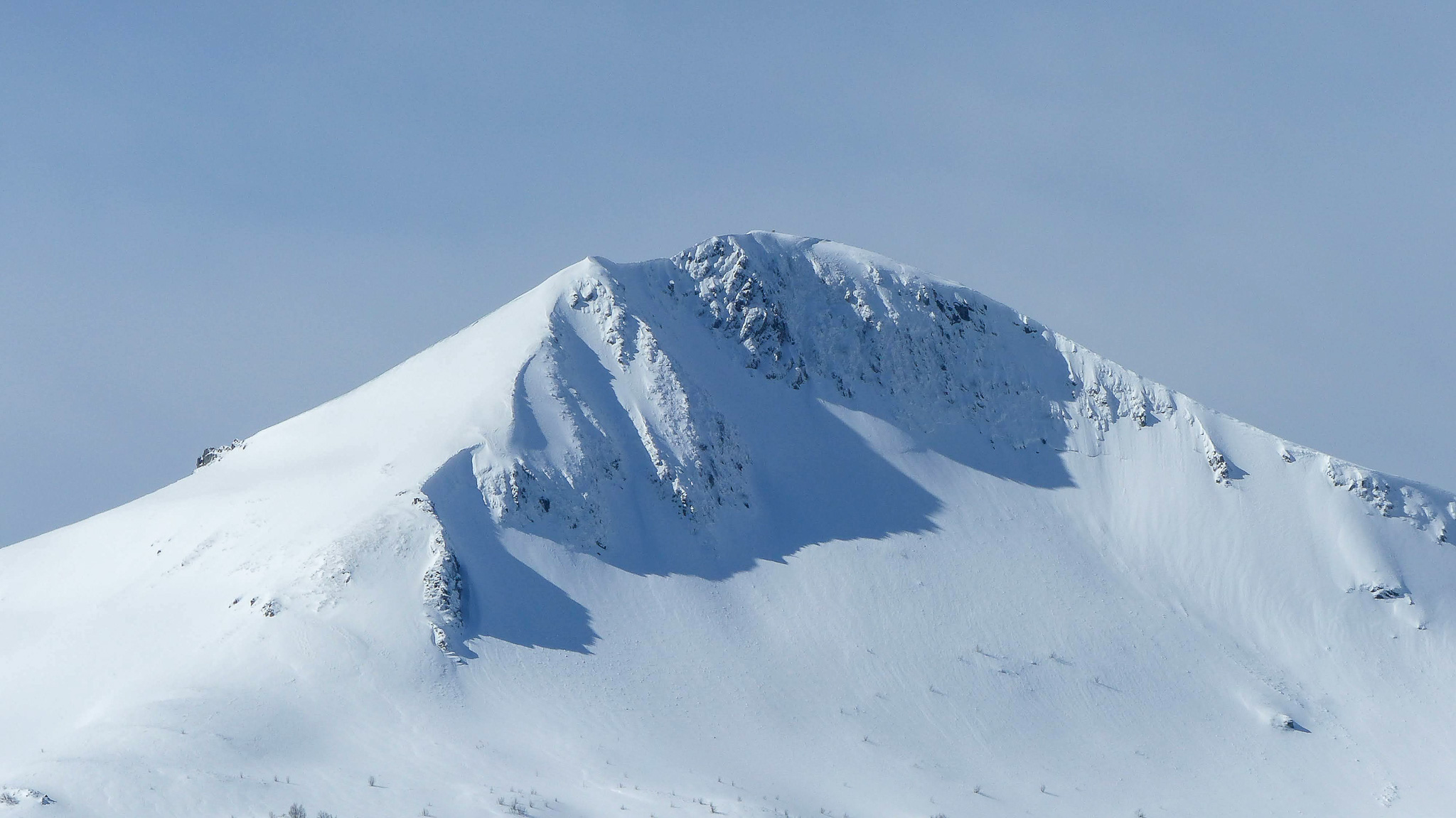 Puy Mary : Splendeur Blanche sous la Neige