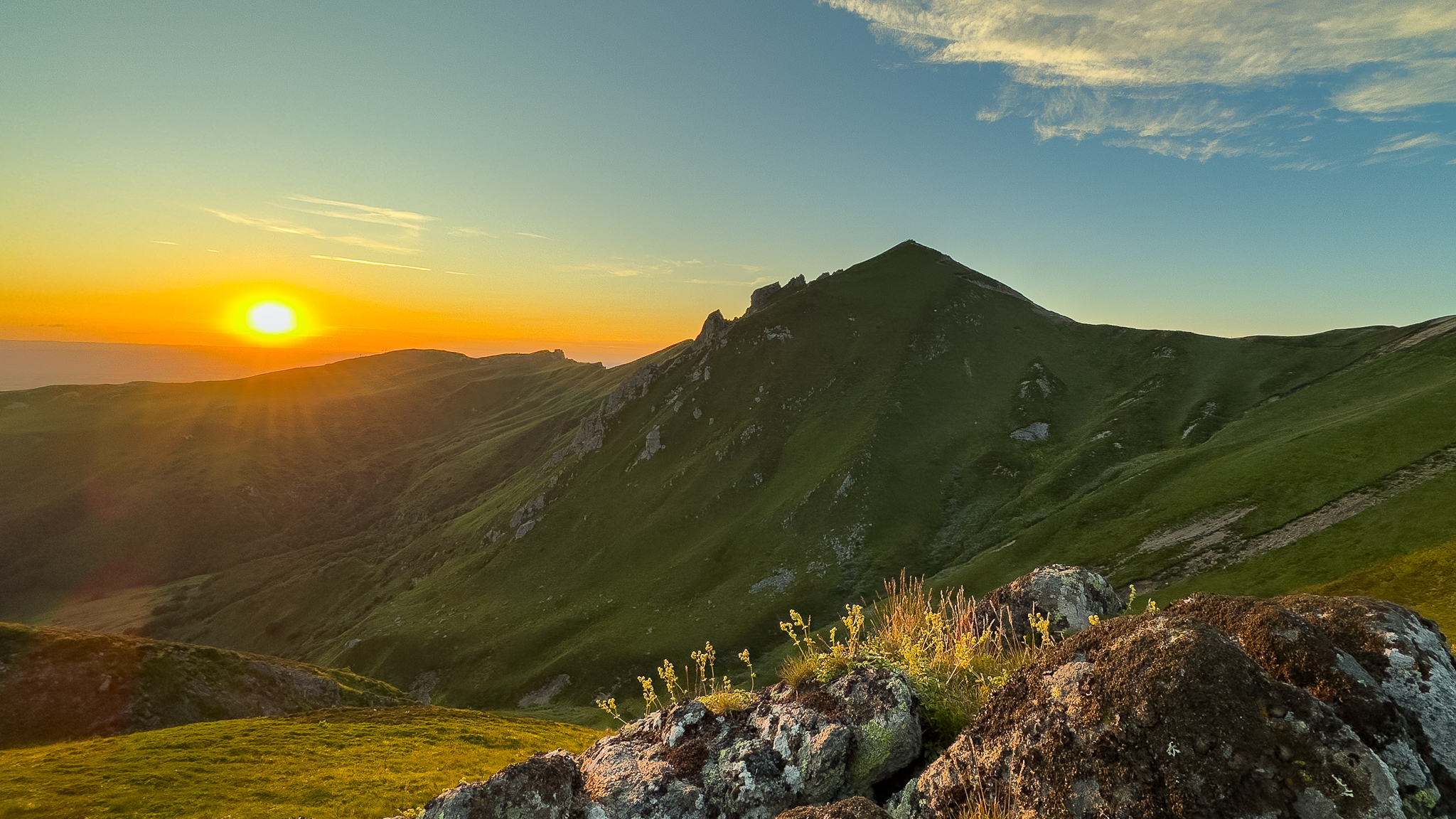 Coucher de Soleil Magique sur la Réserve Naturelle de Chastreix-Sancy