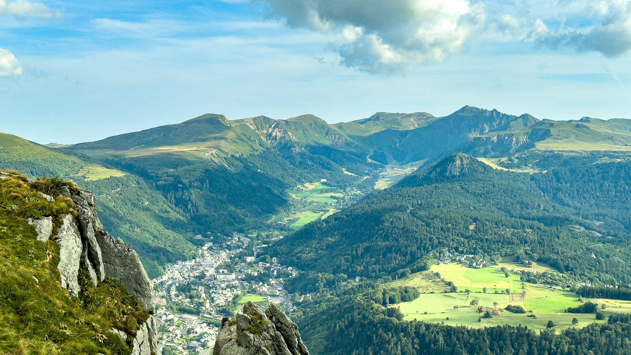 Sommet du Puy Gros : Panorama Exceptionnel sur le Massif du Sancy