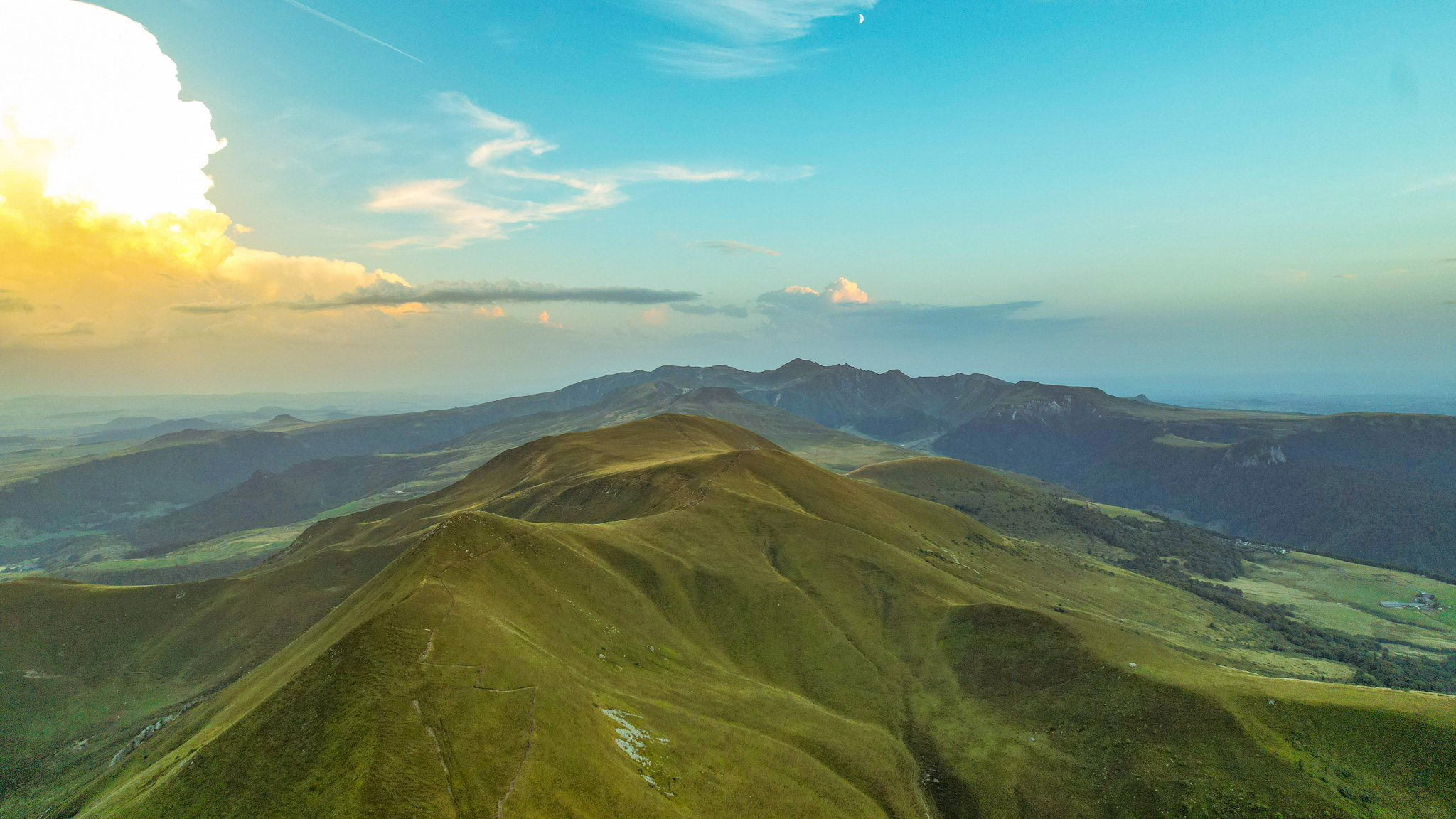 Puy de la Tâche : Sommets Adventif et Massif du Sancy - Panorama Impressionnant