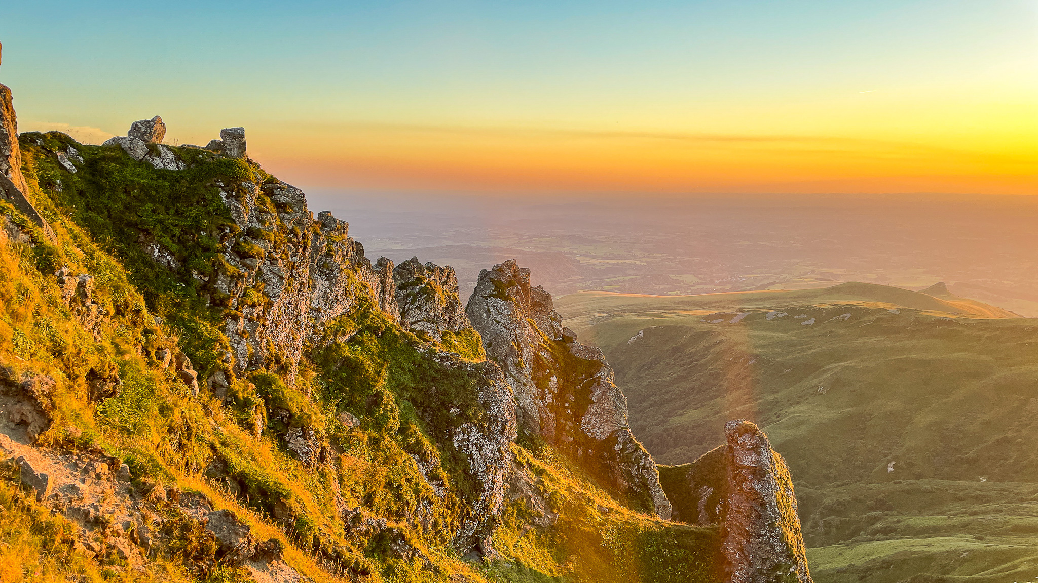 Aiguilles du Puy de Sancy : Sommets Imposants et Majestueux