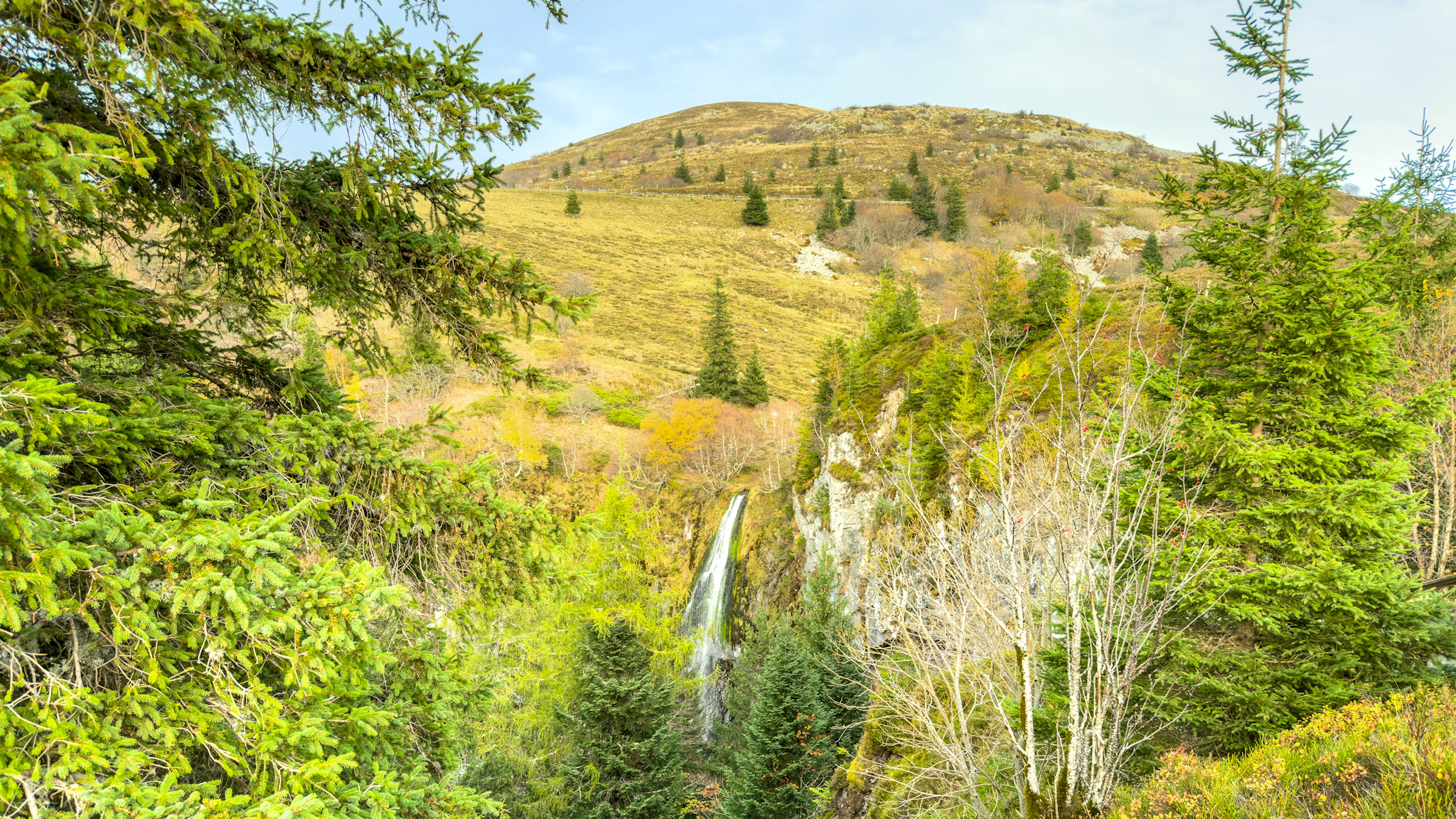 La Grande Cascade du Mont-Dore : Un Spectacle Naturel Impressionnant