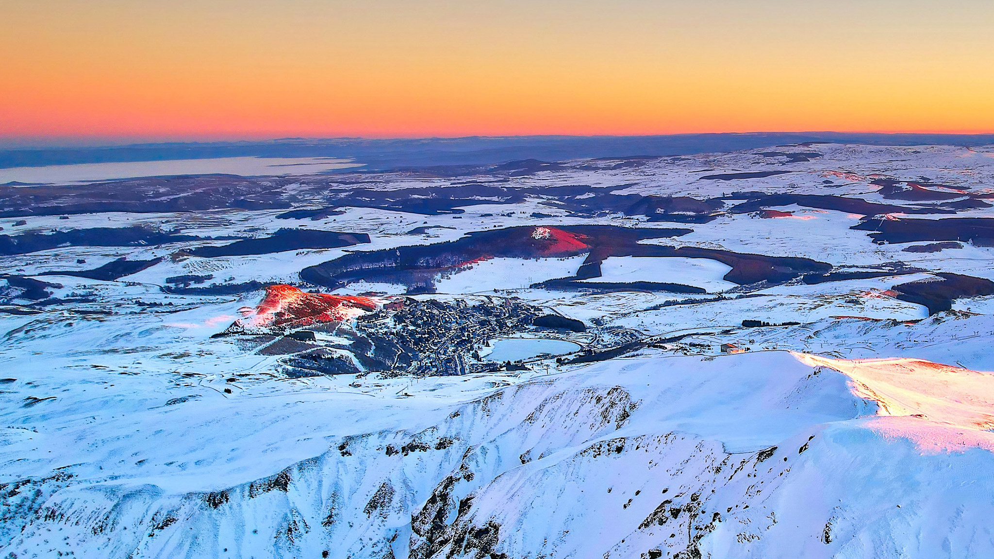 Week-end Escapade à Super Besse en Auvergne: Nature, Sports et Détente