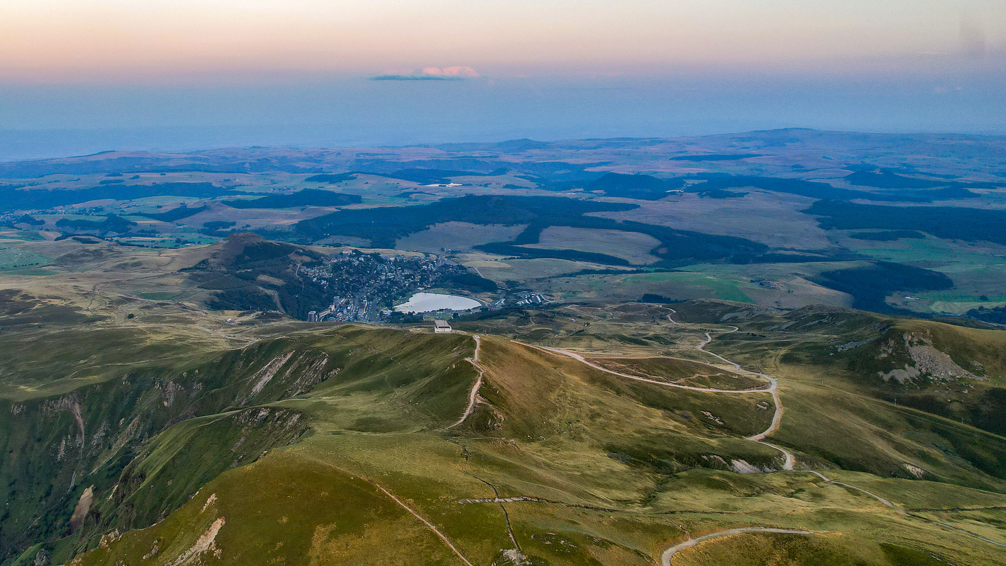 Super Besse : Panorama Exceptionnel depuis le Puy de Sancy