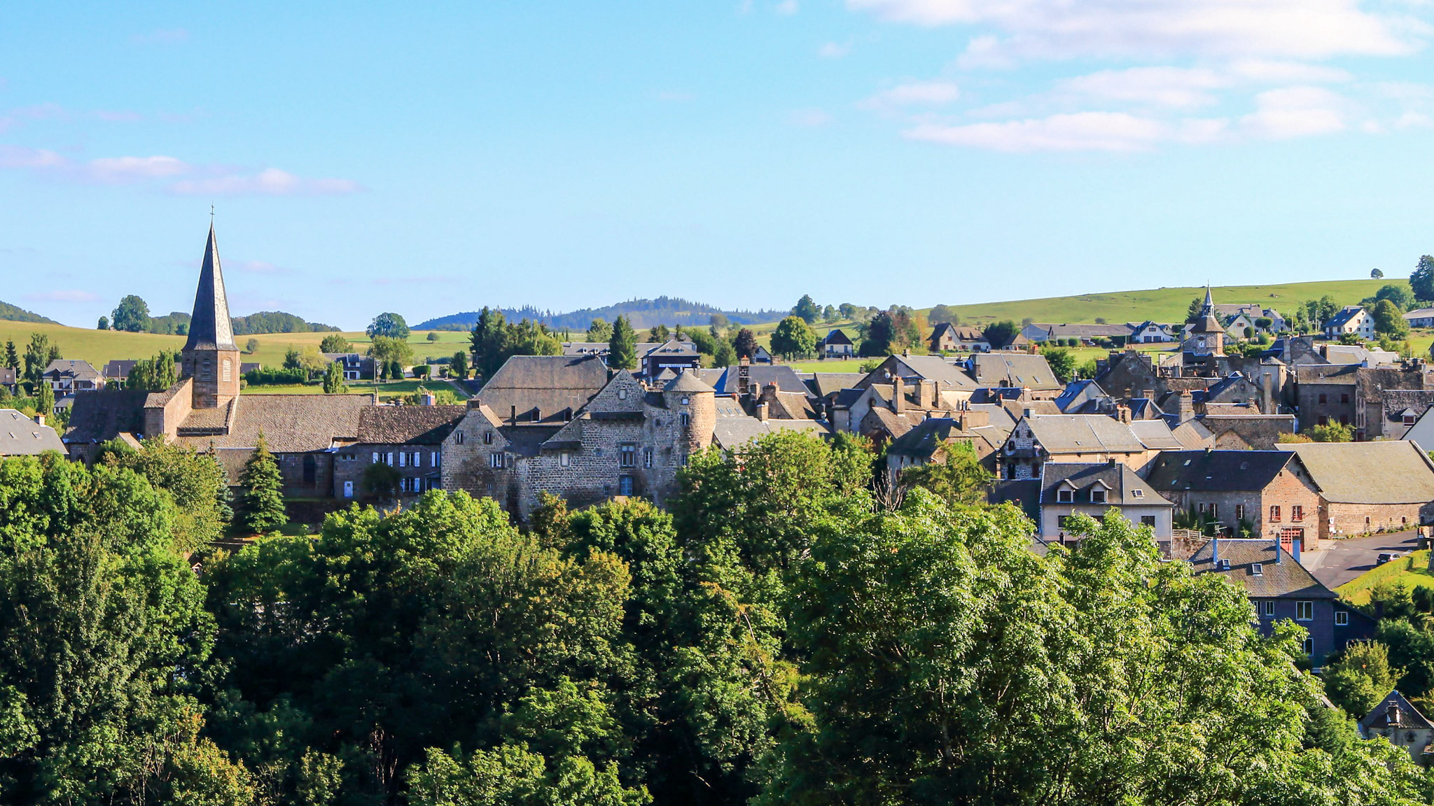 GR®30 : De Besse à Brion, Étape Panoramique du Tour des Lacs