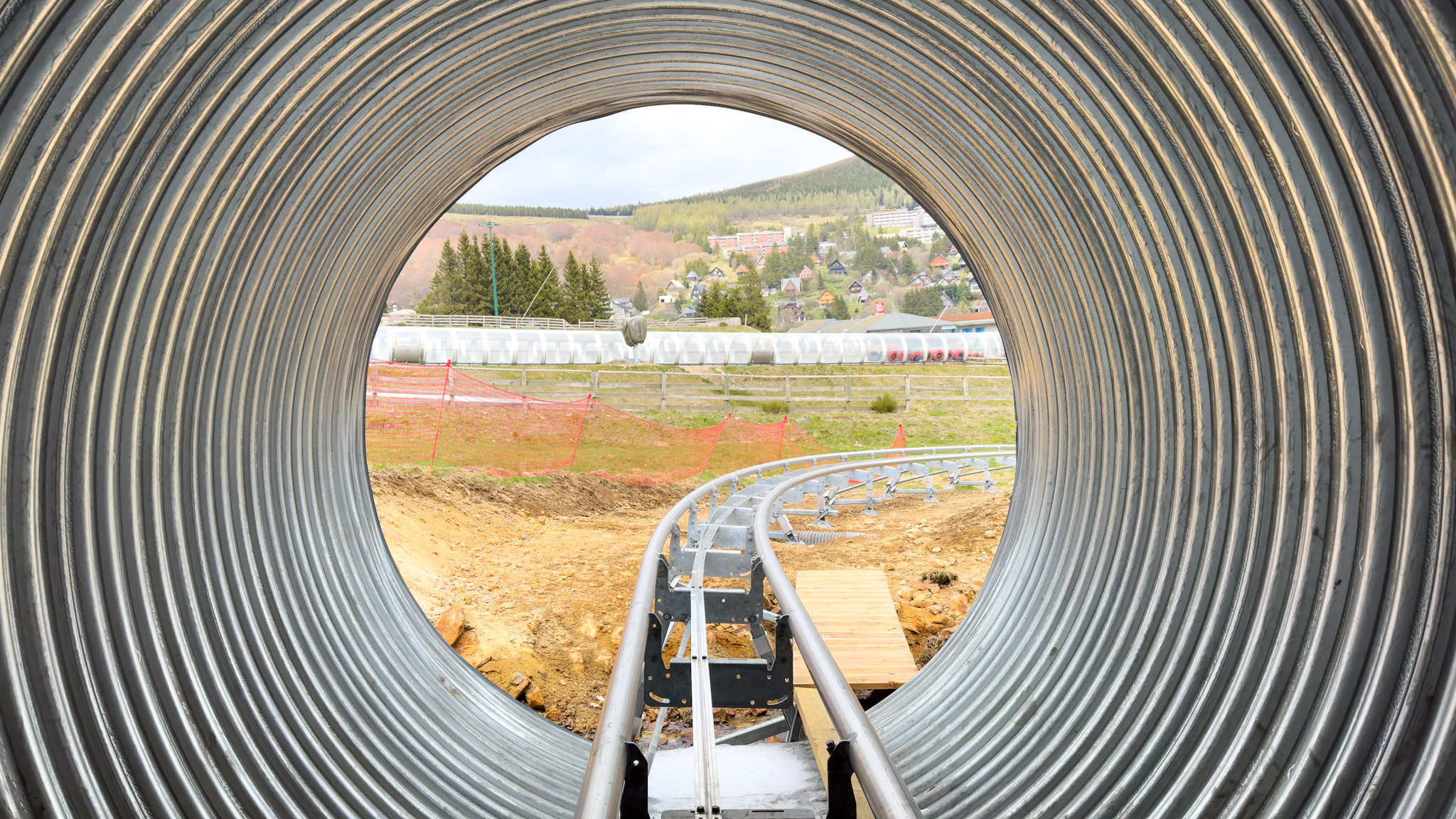 Super Coaster : Sensations Fortes jusqu'au Tunnel d'Arrivée