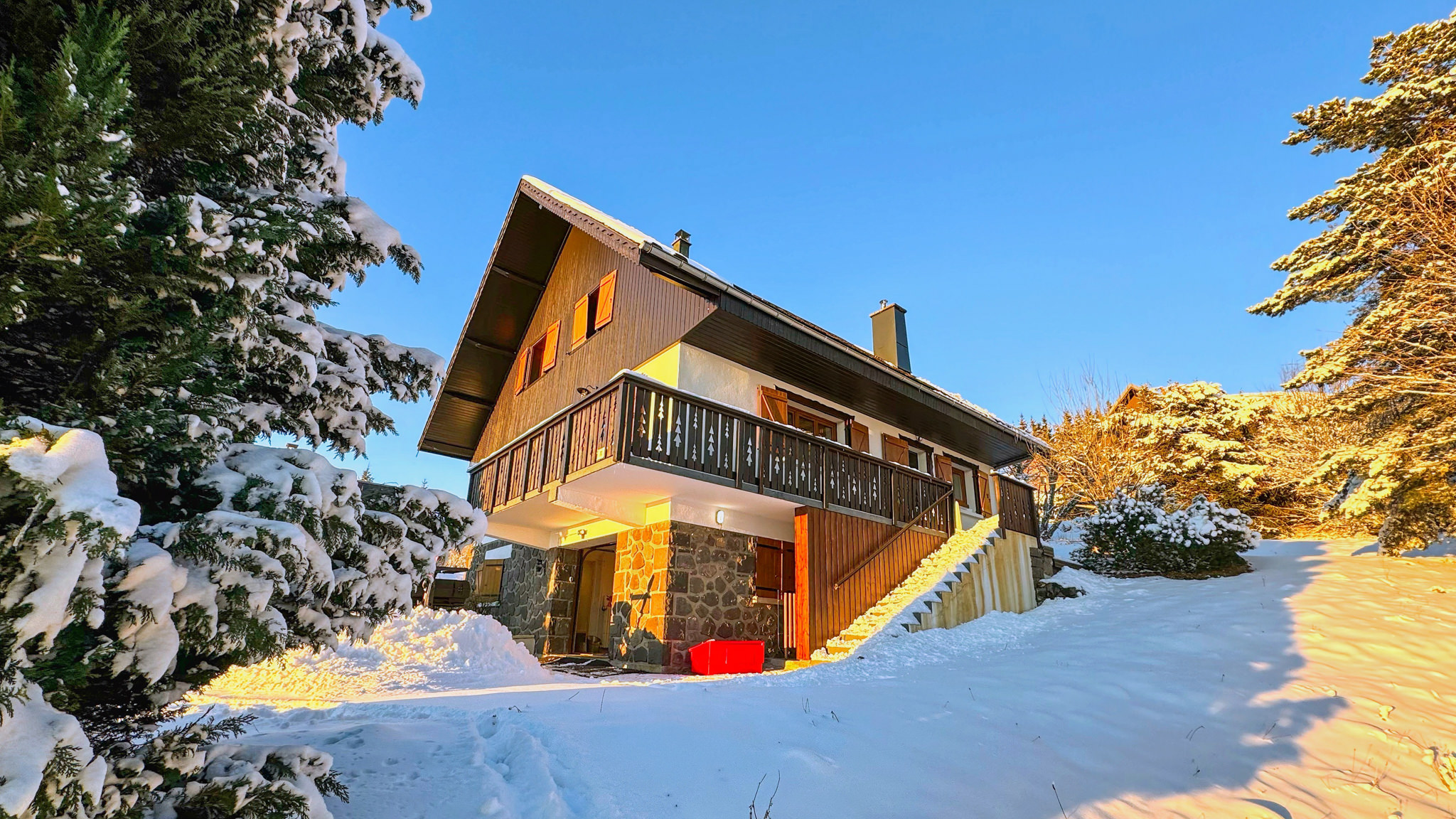 Chalet Ma Cambuse - le chalet sous la neige